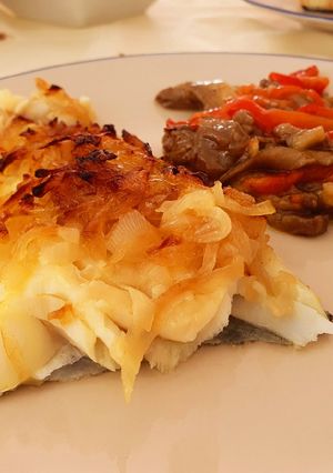 Foto principal de Bacalao con cebolla caramelizada