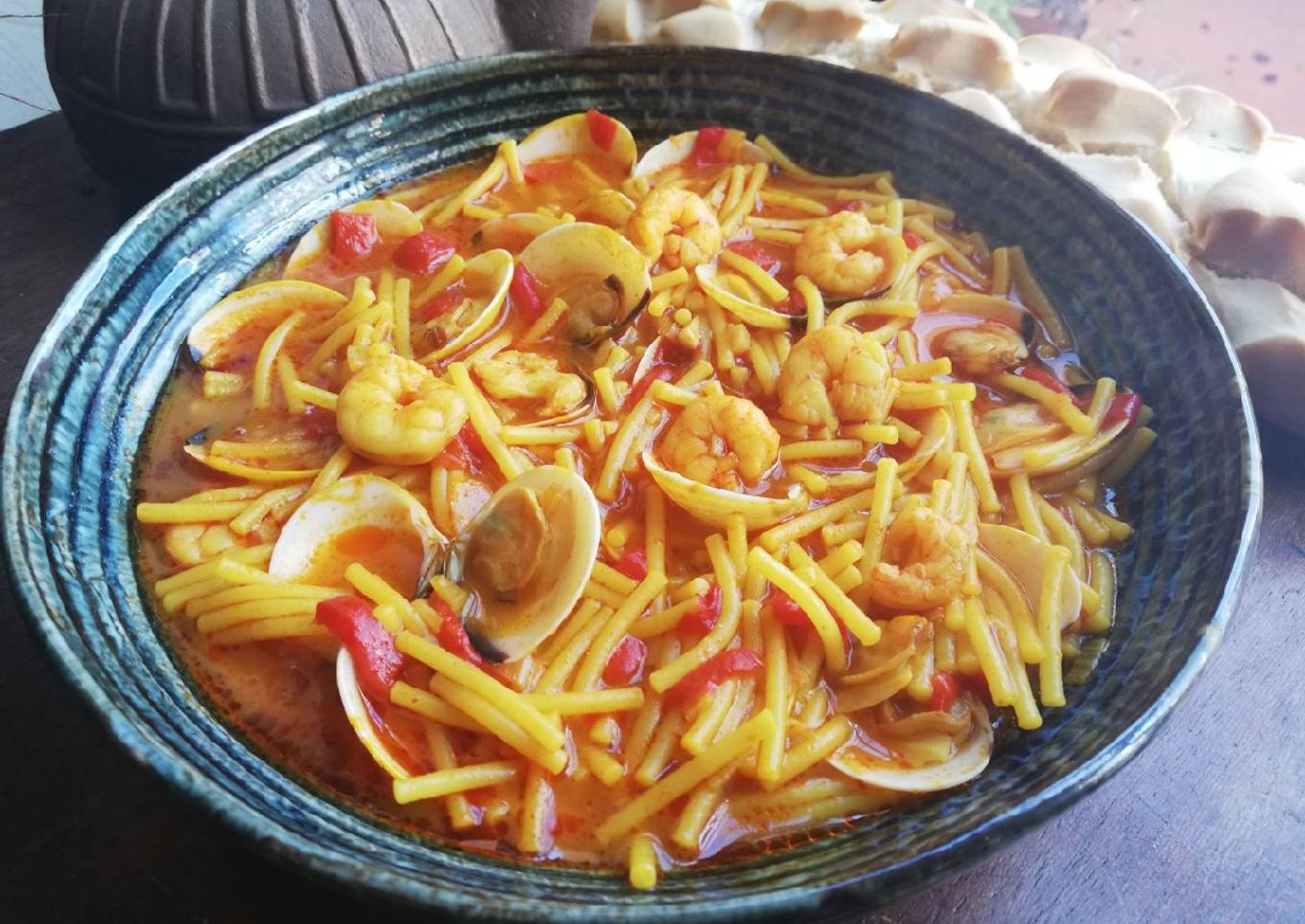 Fideos con almejas y gambas 🦐🐚