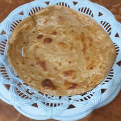 A picture of Khasta Karara Paratha.
