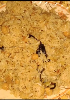 A picture of Chana pulao.
