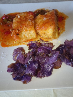 Una foto de Bacalao a la vizcaina con chips moradas