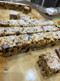 A picture of Date Rice Krispies Treats.