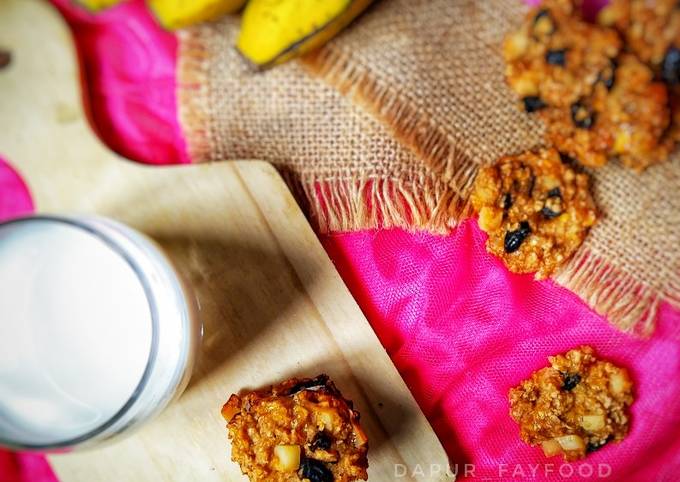 Banana Oat Cookies