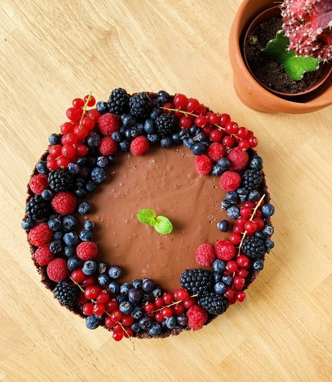 Foto resep Raw Vegan Alpukat Chocolate Mousse Tart (tanpa oven)