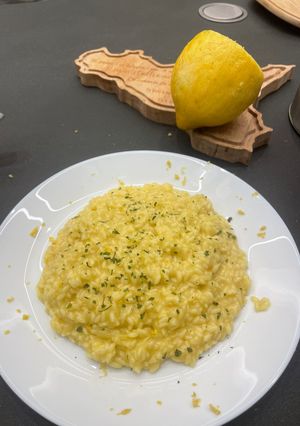 Foto di Risotto allo zafferano semplice e cremoso