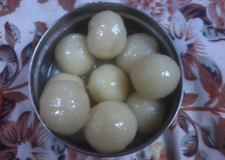 Sooji rasgulla