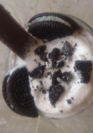 A picture of Oreo milkshake.