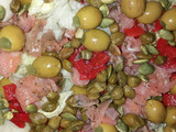 Ensalada de pipas de calabaza y salmón