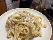Una foto de pasta con pate