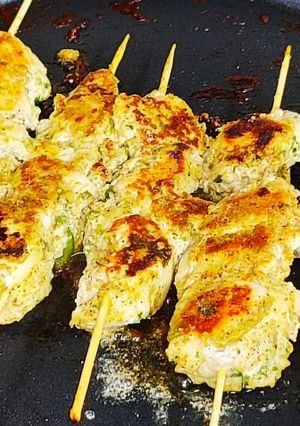 A picture of Chicken malai tikka.