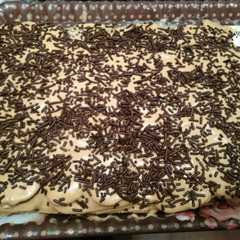 Una foto de Torta de galletas de chocolate y vino
