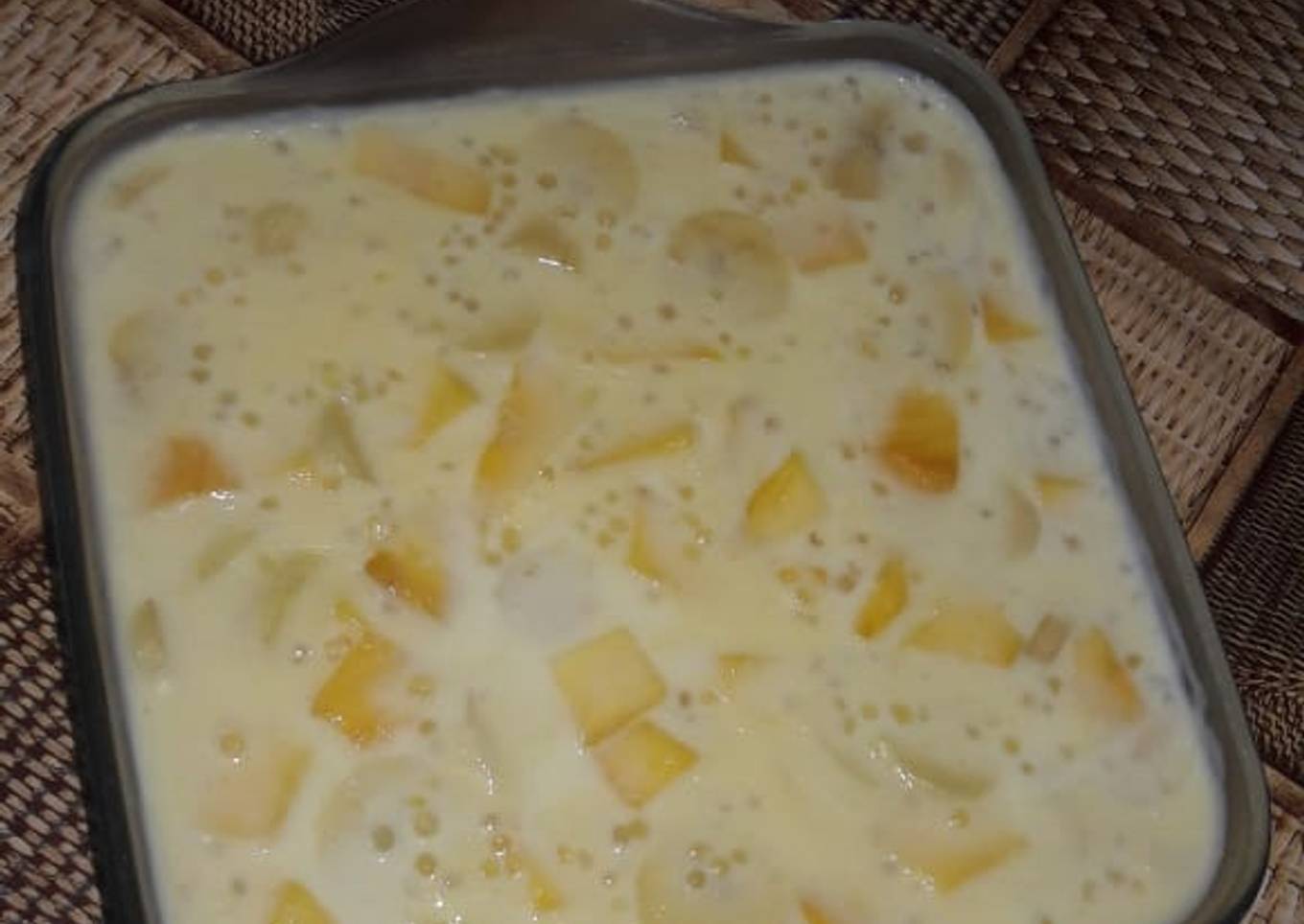 Mango sagudana custard