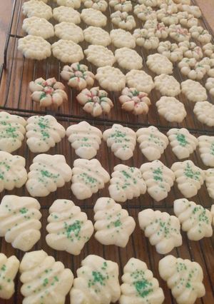 A picture of Grandma's shortbread.