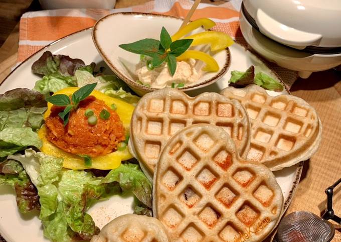 Parmesan Waffeln mit Gemüsedip