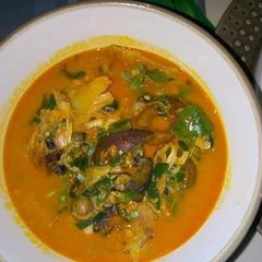 A picture of Fresh snail soup.