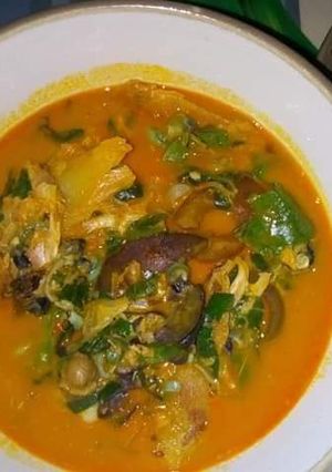 A picture of Fresh snail soup.