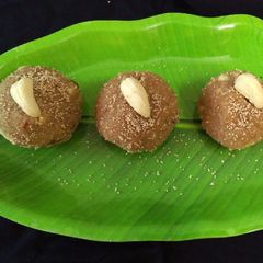 ચુરમાના લાડુ(laduu recipe in Gujarati) A picture of ચુરમાના લાડુ(laduu recipe in Gujarati).