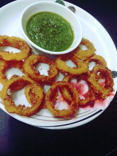 ओनियन रिंग्स (Onion rings recipe in Hindi) रेसिपी मुख्य फोटो