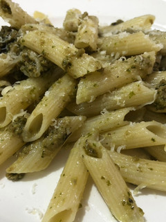 Una foto de Pasta Penne al Pesto