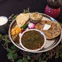 A picture of Green Amaranth Curry.