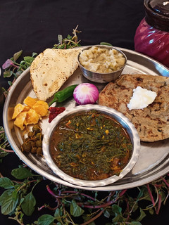 A picture of Green Amaranth Curry.