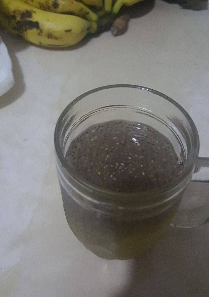 Una foto de Agua de chía desintoxicante