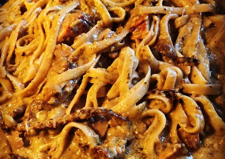 How to Prepare Any-night-of-the-week Chicken and Mushrooms Alfredo Pesto Pasta