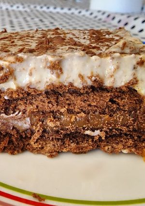 Una foto de Postre de banana, dulce de leche y Chocolinas