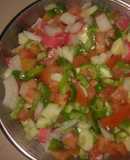 Pipirrana de pepino y palitos de Mar