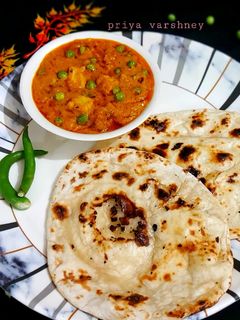तन्दूरी रोटी तवे पर (Tandoori roti tawe per recipe in hindi) रेसिपी मुख्य फोटो