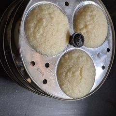 A picture of Semolina Idli.