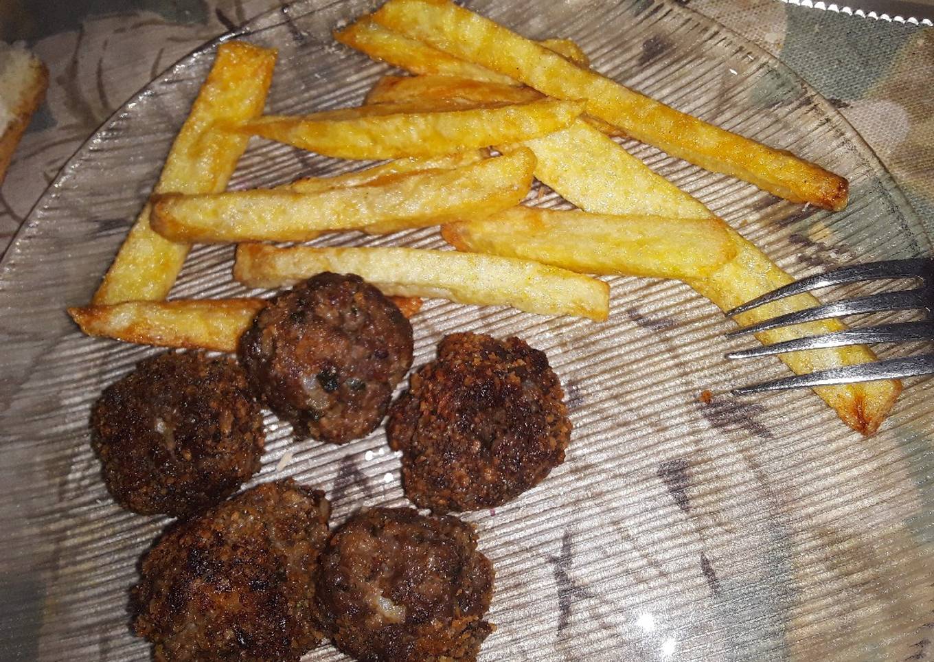 Albóndigas fritas con papas 🍟🍟🍟