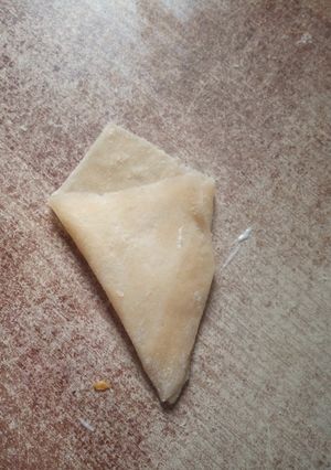 A picture of Samosa Dough.
