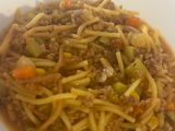 Sopa de carne molida con fideo