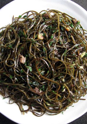 A picture of Garlic Anchovy ‘Kombu’.