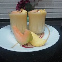 A picture of Muskmelon and Mango Smoothie.