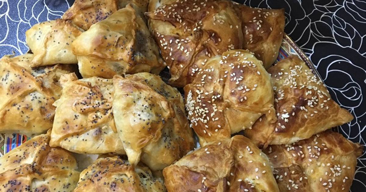 пироги из лаваша на сковороде. слойки с мясом. конвертики с фаршем на сковороде. лавашные конвертики. чебуреки в лаваше.