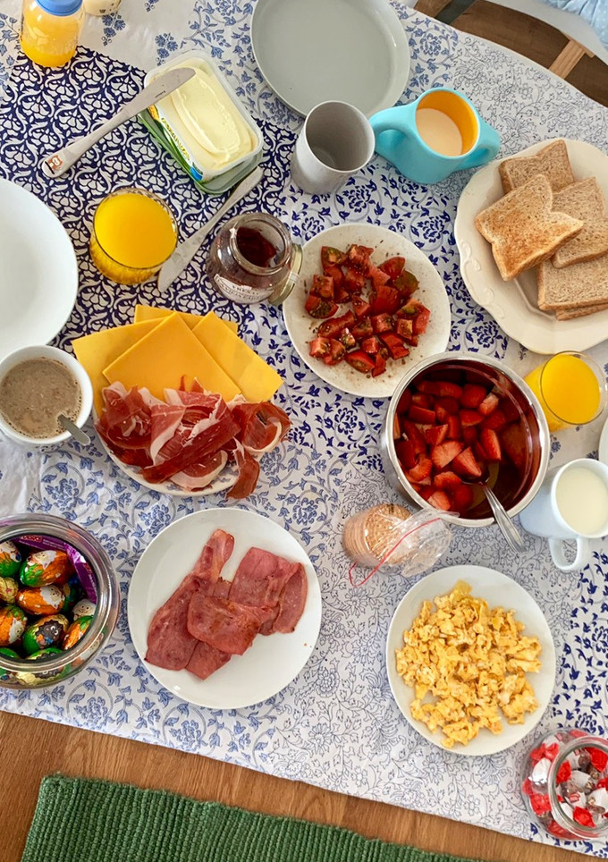 Foto principal de Desayuno de domingo Mediterráneo, completo y familiar 🥰🥰🥰
