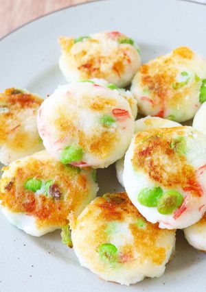 A picture of Edamame Cheese Hanpen Balls for Bento.