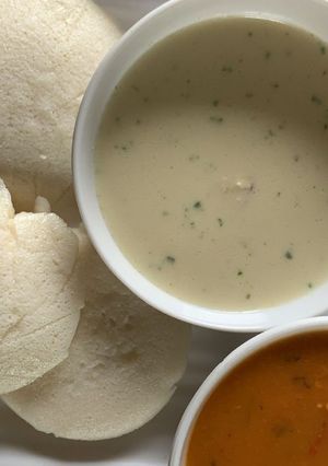 A picture of Idli sambar.