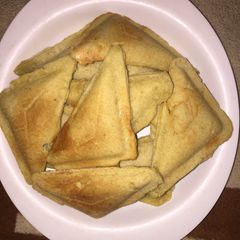 A picture of Semovita cake.