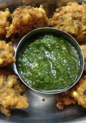 A picture of Dal ki pakodi.