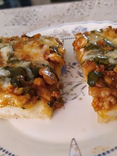 Gluténmentes, tojásmentes, spenótos pizza recept fotója