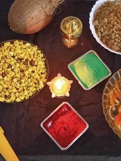 મસાલા જુવાર ની ધાણી (Masala Jowar Dhani Recipe In Gujarati) રેસીપી મુખ્ય ફોટો