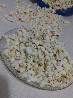 صورة لوصفة بوشار بالملح (فشار)(Popcorn)