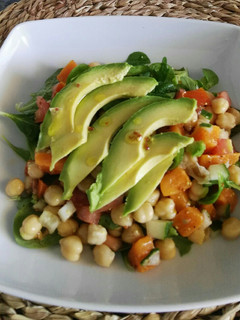 Una foto de Ensalada de garbanzos con boniato