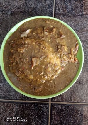 A picture of Tuwon Albo with dried boabo soup.