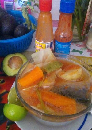 Una foto de Caldo de pescado Michi🐟😙