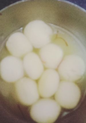 રસગુલ્લા (Ras Gulla Recipe In Gujarati) રેસીપી મુખ્ય ફોટો