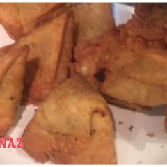 A picture of Aloo ke SAMOSA.